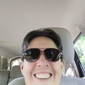 Meet your Posher, Sharon